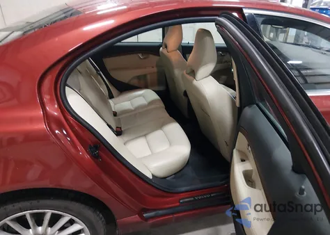 2011 Volvo S80 T6 z USA, uszkodzony, nr VIN YV1902AH9B1144726